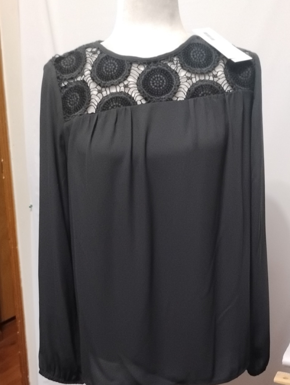 Chico's Black Lace Trim Yoke Pull Over Long Sleeve Blouse
